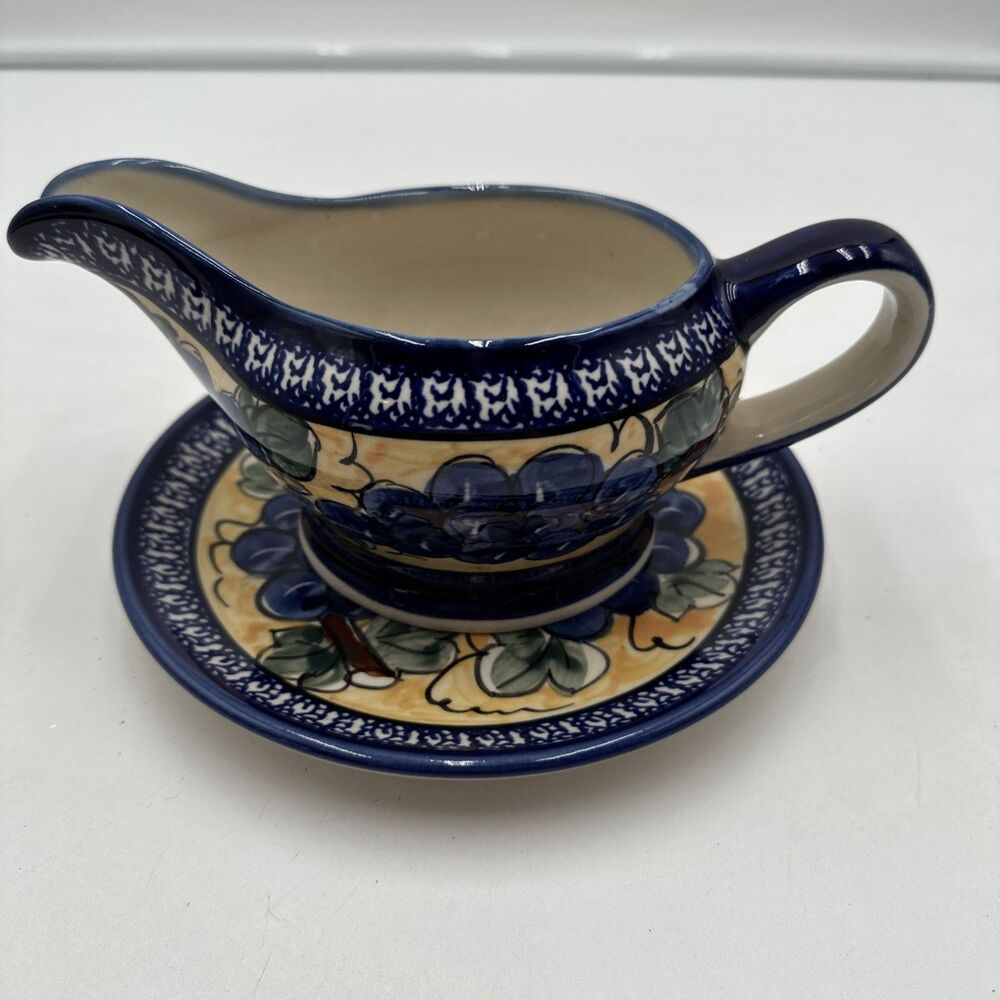 Blue Rose Polish Pottery Grapes Gravy Boat W Under Plate 7.5”